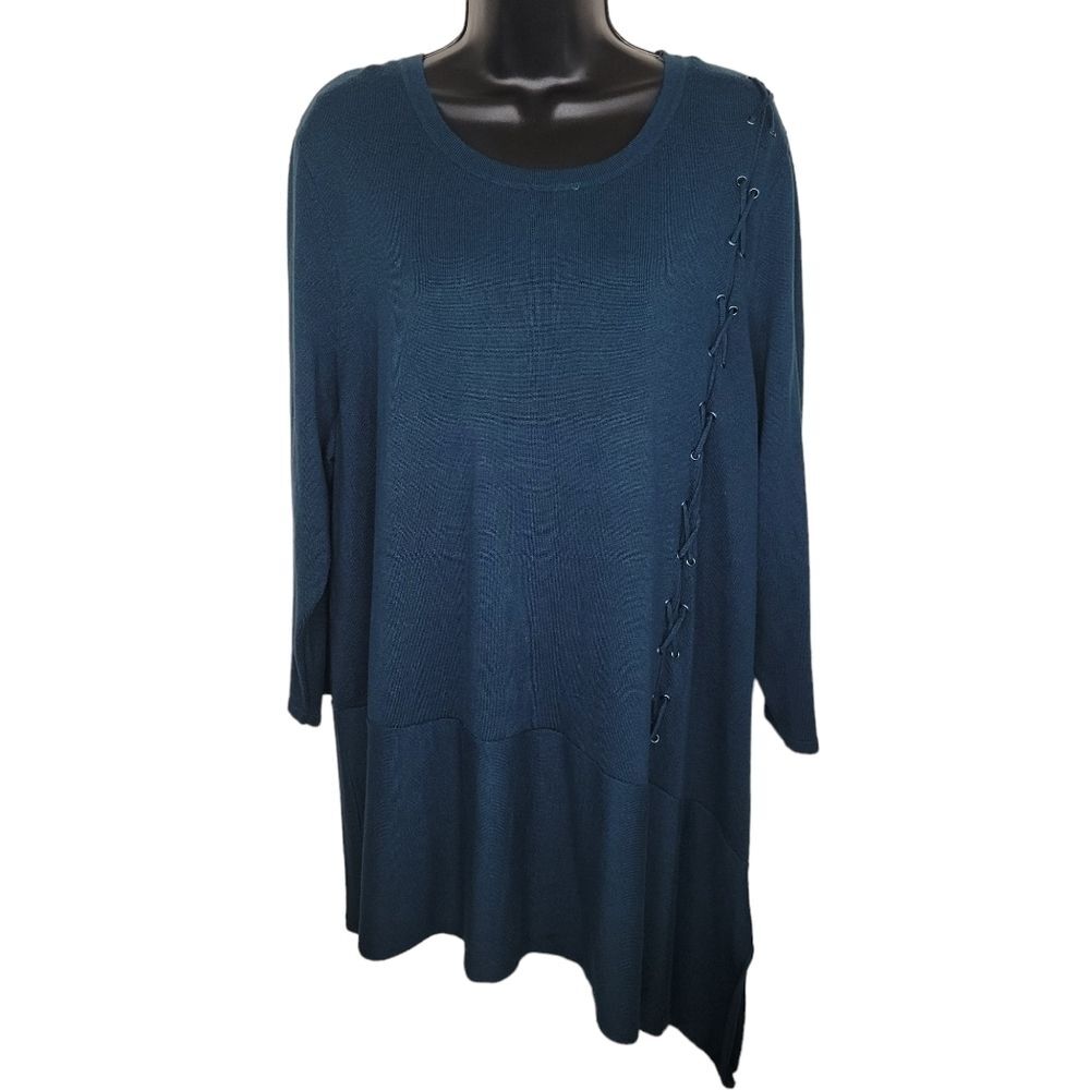 Margeaux & Ellie asymmetric hem lace up lightweight sweater size 1x